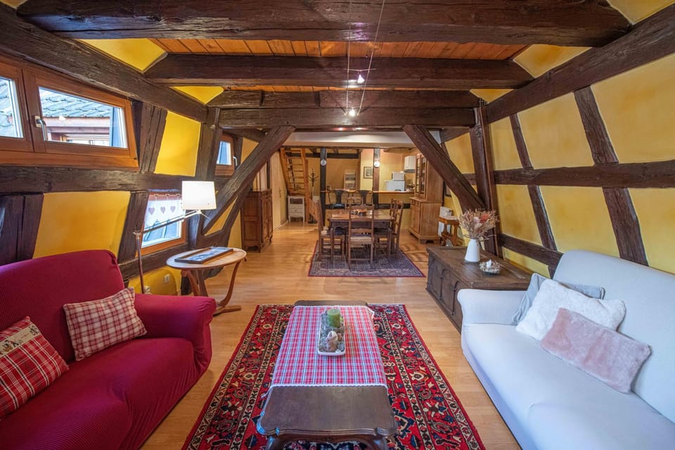 Living room, Dining area