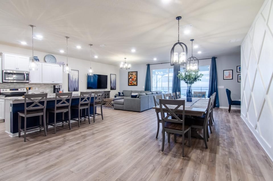 Living room, Dining area, Family, kitchen