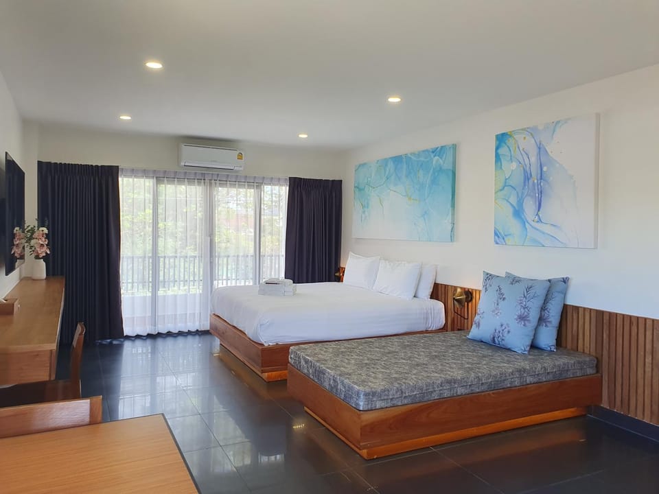The Sila Suites - Intrawarorot Apartment in Chiang Mai