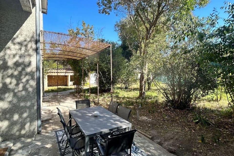 Patio, Garden, Garden, Balcony/Terrace, Dining area, Garden view