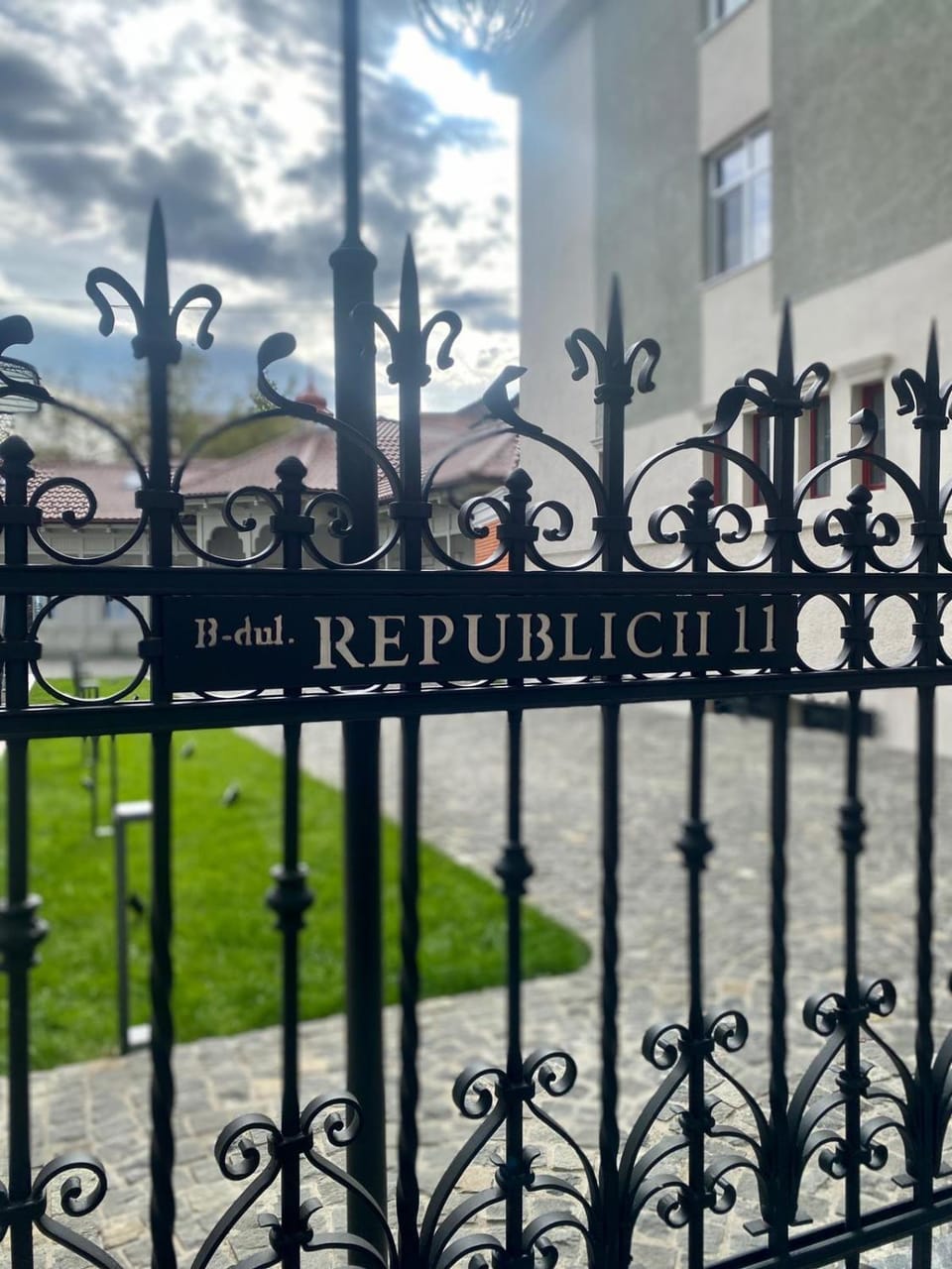 Property building, Day