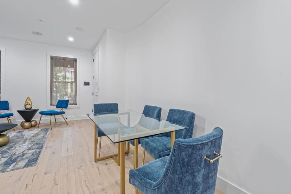 Capitol View 2 DC Townhouse Condo with Private Backyard and Garage Parking Apartment in District of Columbia