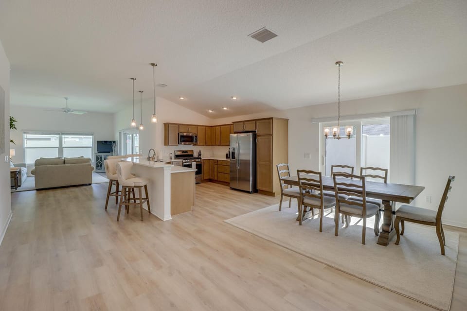 Community Pool & Tennis Court: Gem in The Villages House in Leesburg