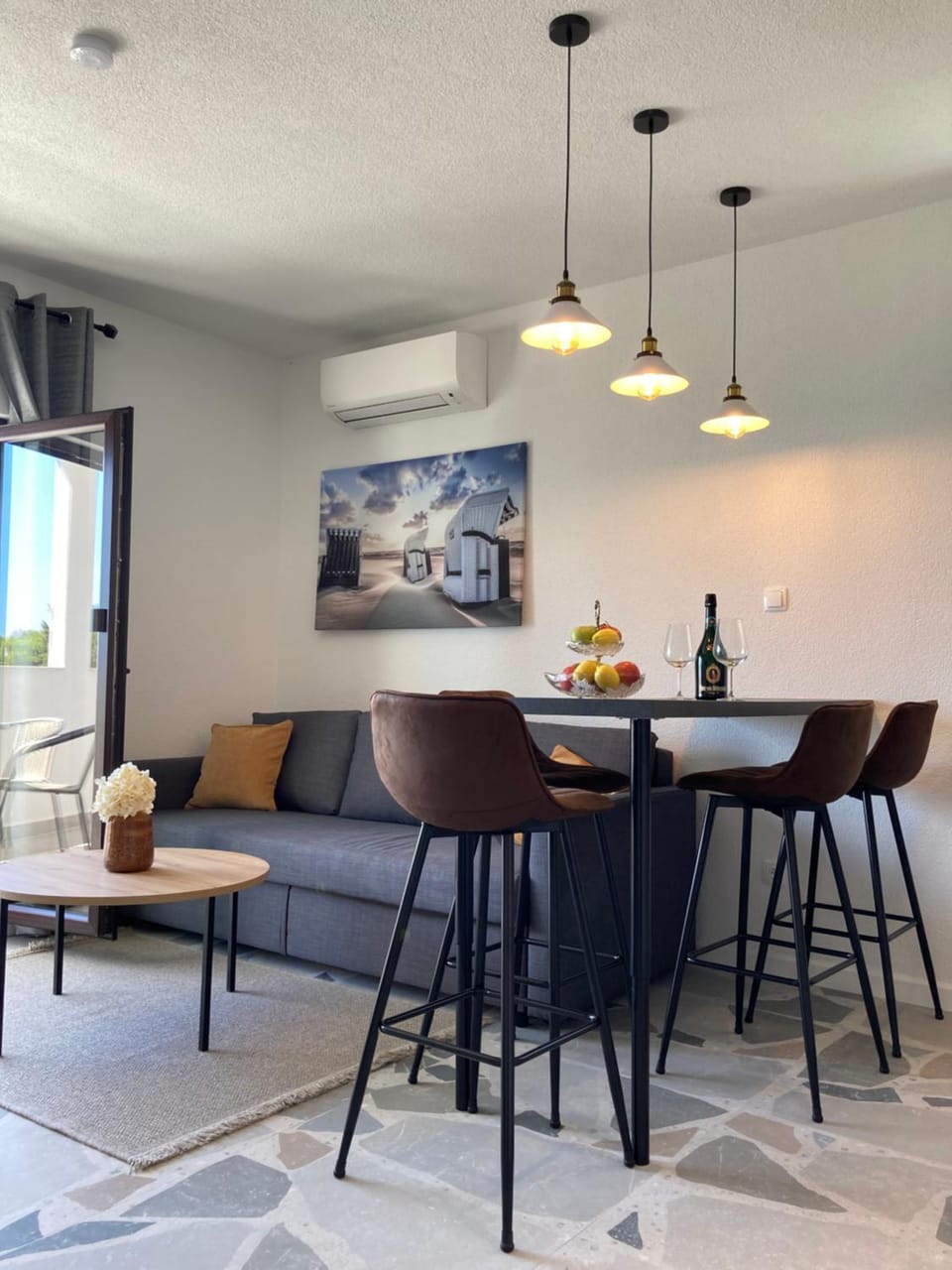 Living room, Seating area