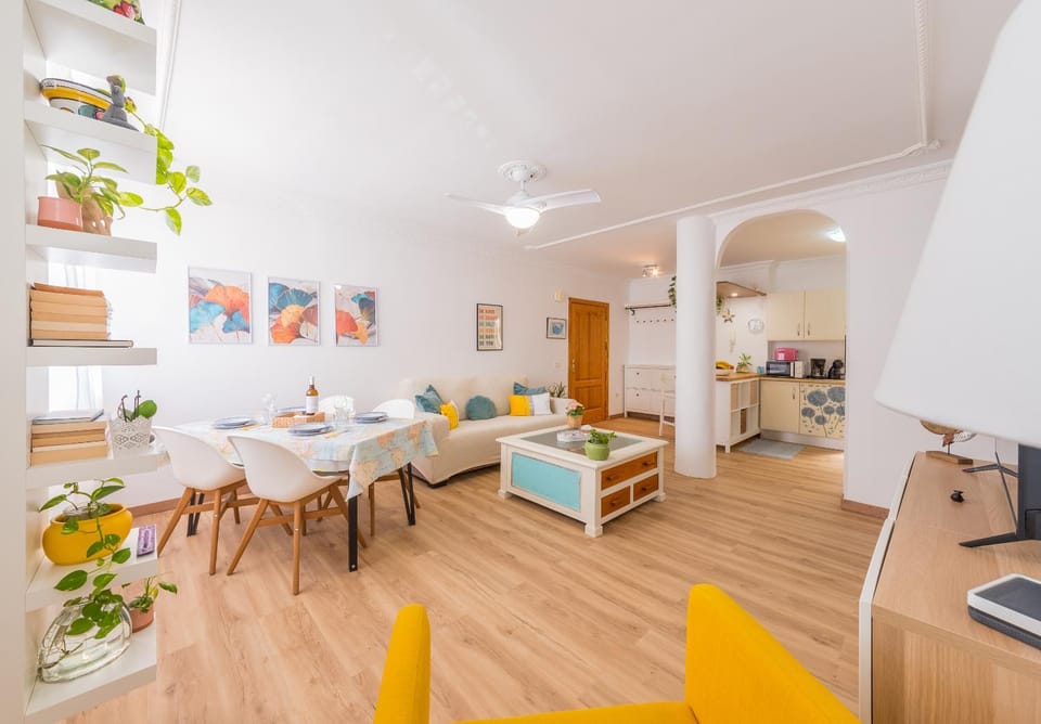 Lounge or bar