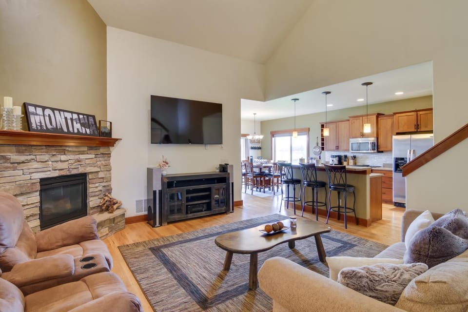 2 Mi to Hot Springs! Group Getaway in Bozeman House in Idaho