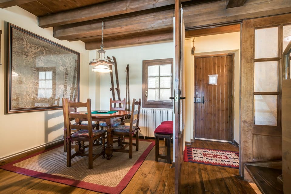 Casa Pinarrets by Totiaran House in Catalonia