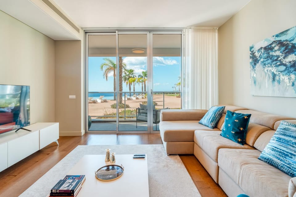 Sea View - 3 Pools - Parking - Gym - Supermarket - Prime Location Apartment in Funchal