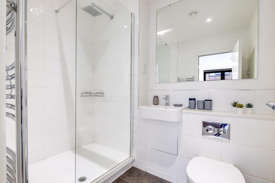 Shower, Toilet, Bathroom