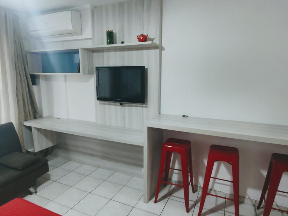 Studio completo frente à Praia do Gonzaga ( Pé na Areia ) Apartment in Santos