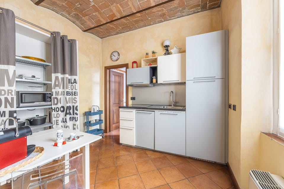 Coffee/tea facilities, Kitchen or kitchenette, internet, microwave, stove, toaster, kitchen, air conditioner