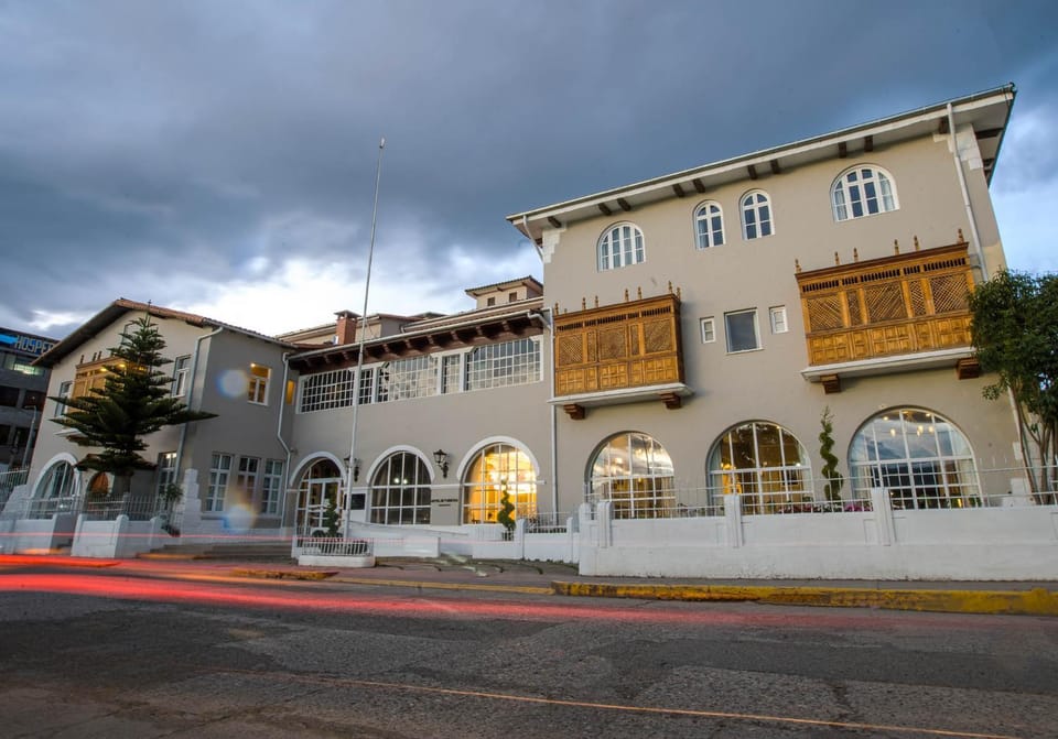 Facade/entrance