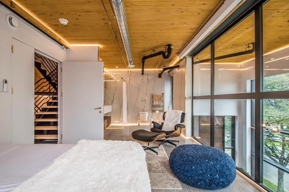 Sunrise View - Spa-Inspired Guestroom, Halifax Rooftop Home Bed and Breakfast in Dartmouth