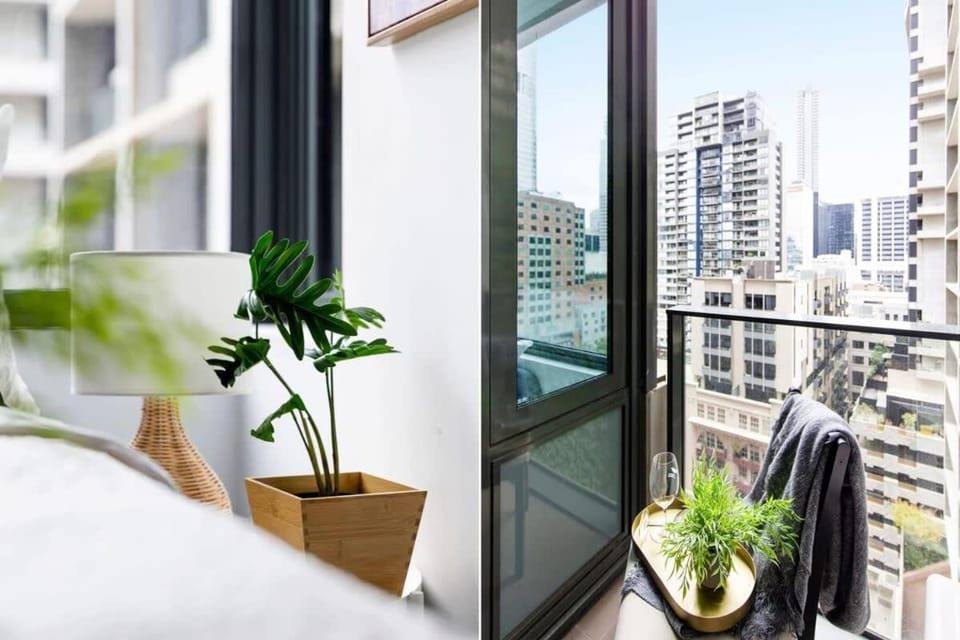 A Stylish CBD Studio Right Next to Southern Cross Apartment in Melbourne