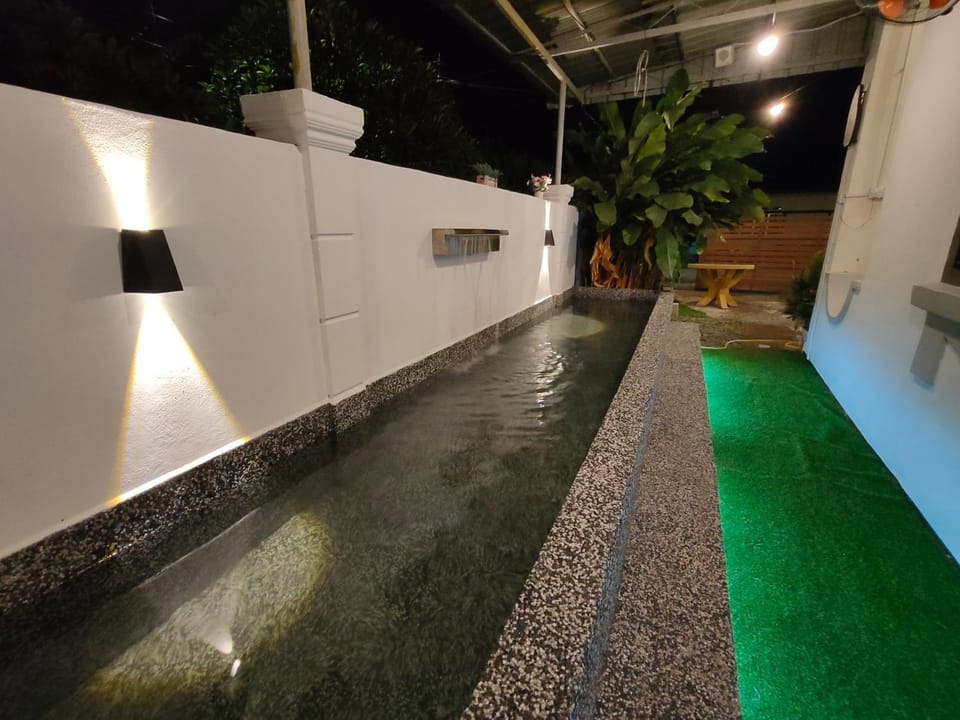 Melaka homestay Garden Hideout Pax13 Villa in Malacca