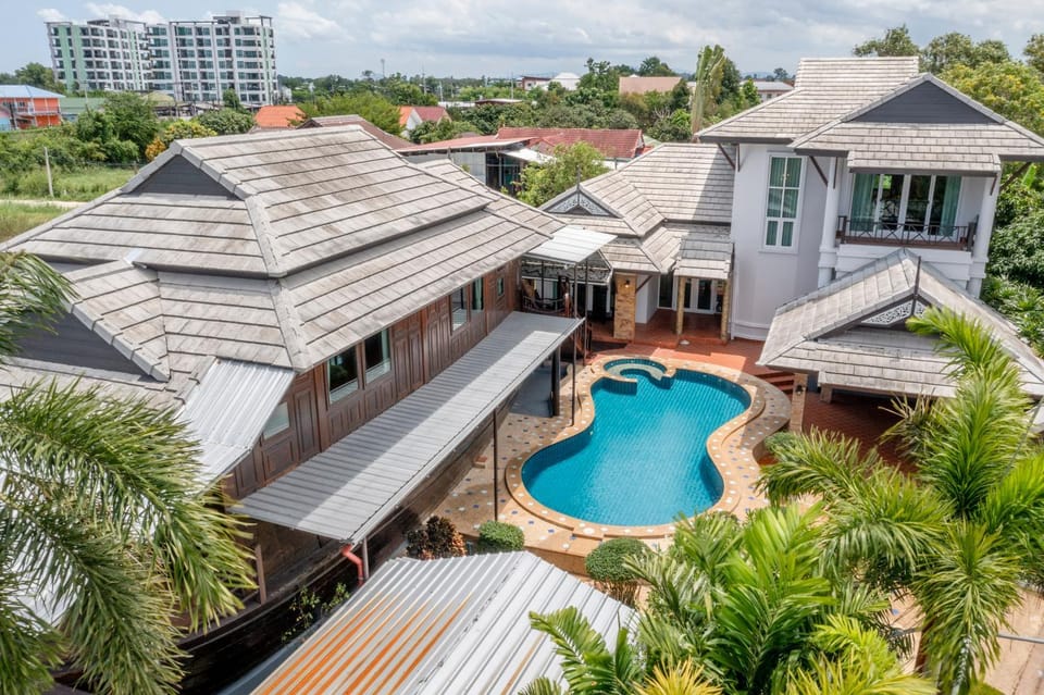 Property building, Swimming pool