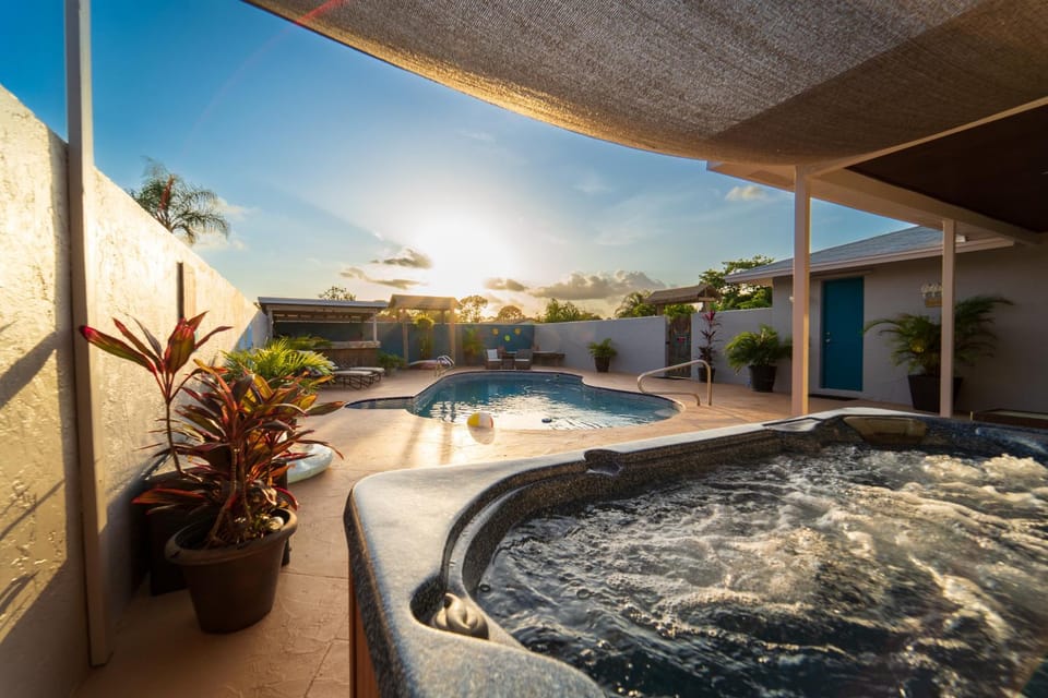 Hot Tub, Hot Tub, Pool view, Sunset