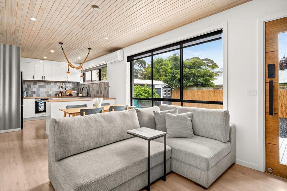Island Breeze Beach House House in Cowes
