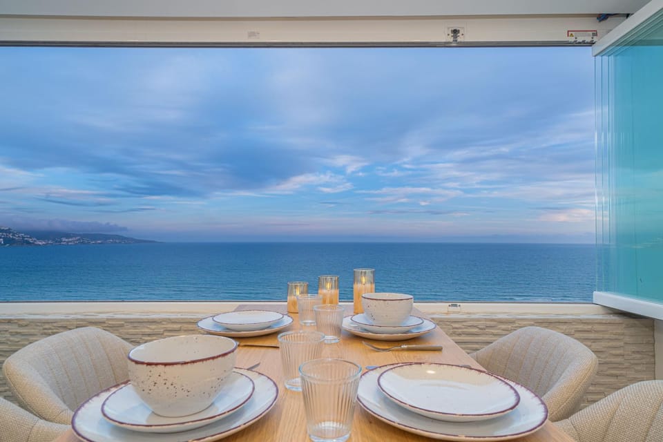 MI 18- GREAT SEEVIEWS , FIRST line seefront , NEW APPARTMENT Apartment in Alt Empordà