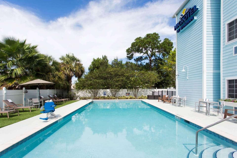 Pool view
