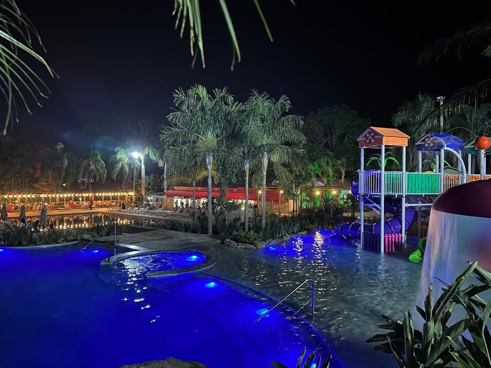 Aqua park, Swimming pool