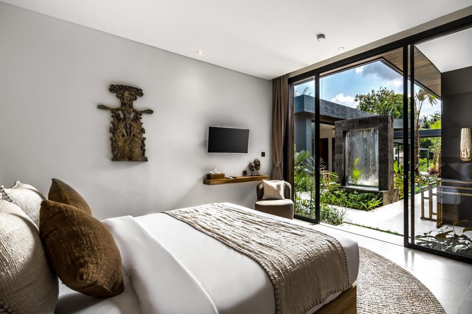 Bed, TV and multimedia, View (from property/room), Photo of the whole room, Seating area, Bedroom, internet, air conditioner