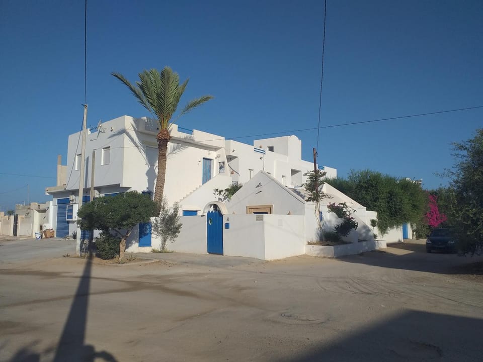 Property building, Neighbourhood, Street view