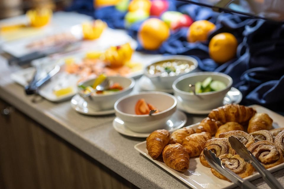Breakfast, Buffet breakfast