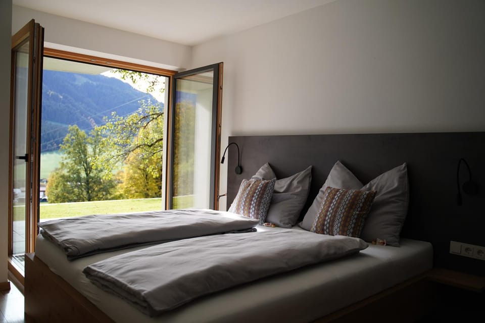 Bed, Natural landscape, Photo of the whole room, Bedroom, Mountain view