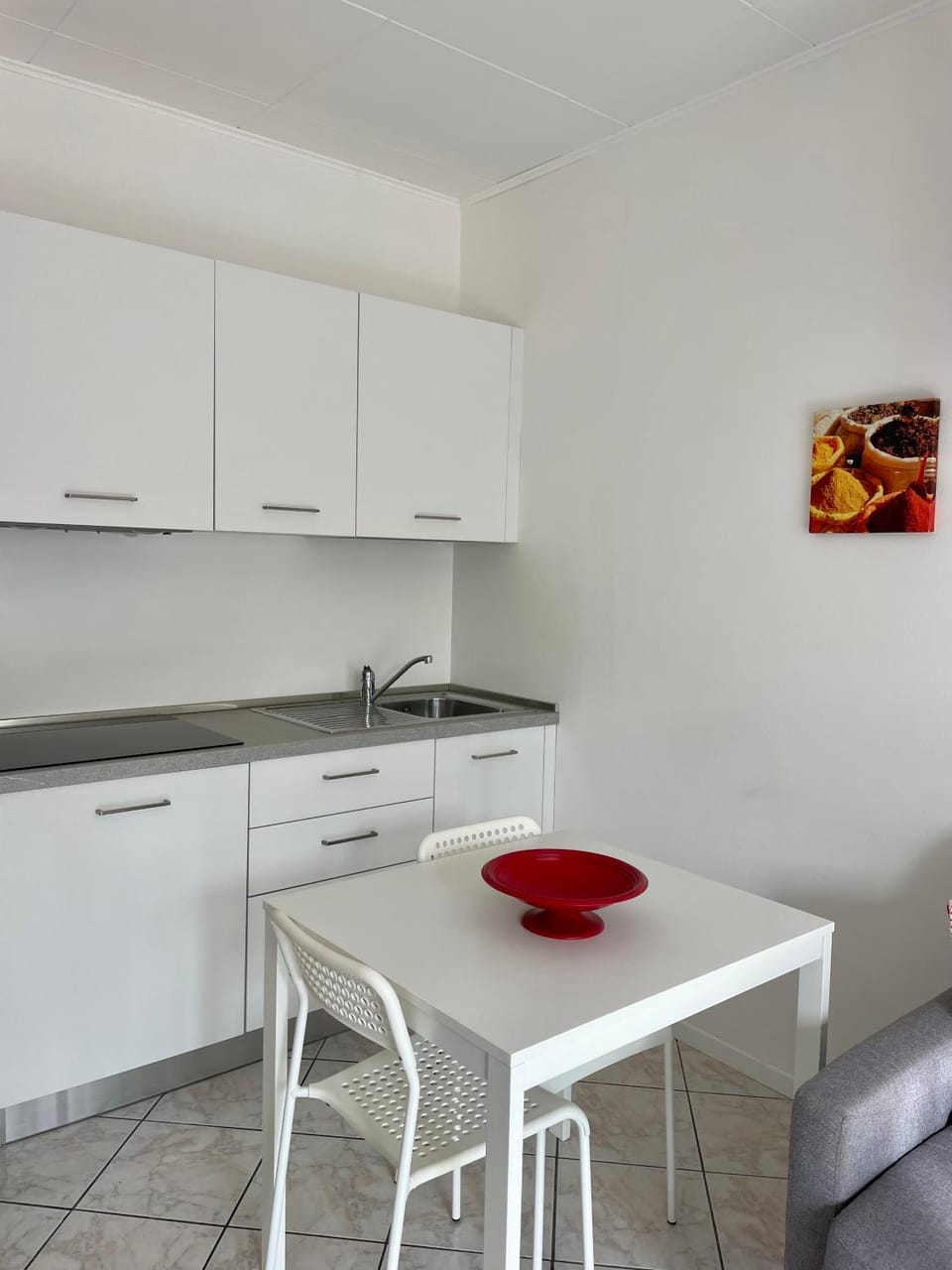 Kitchen or kitchenette, Dining area, stove