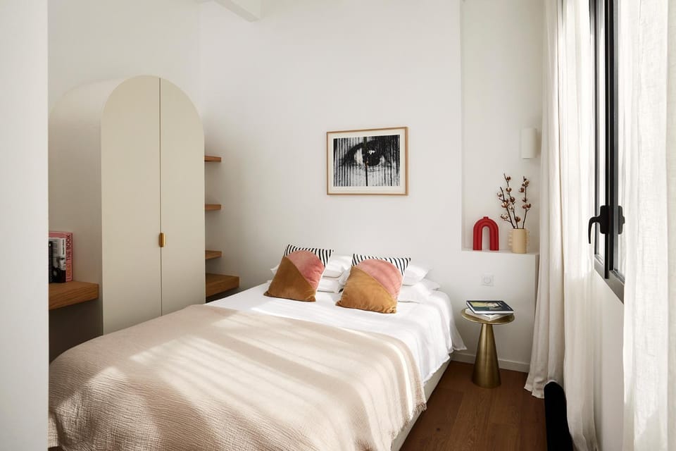 Bed, Photo of the whole room, Bedroom, wardrobe