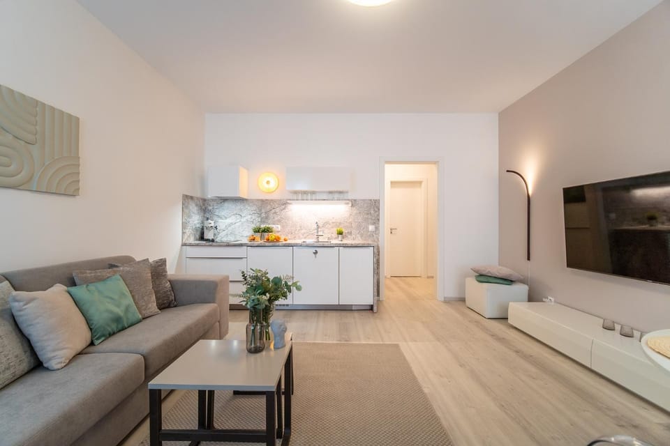 TV and multimedia, Living room, kitchen