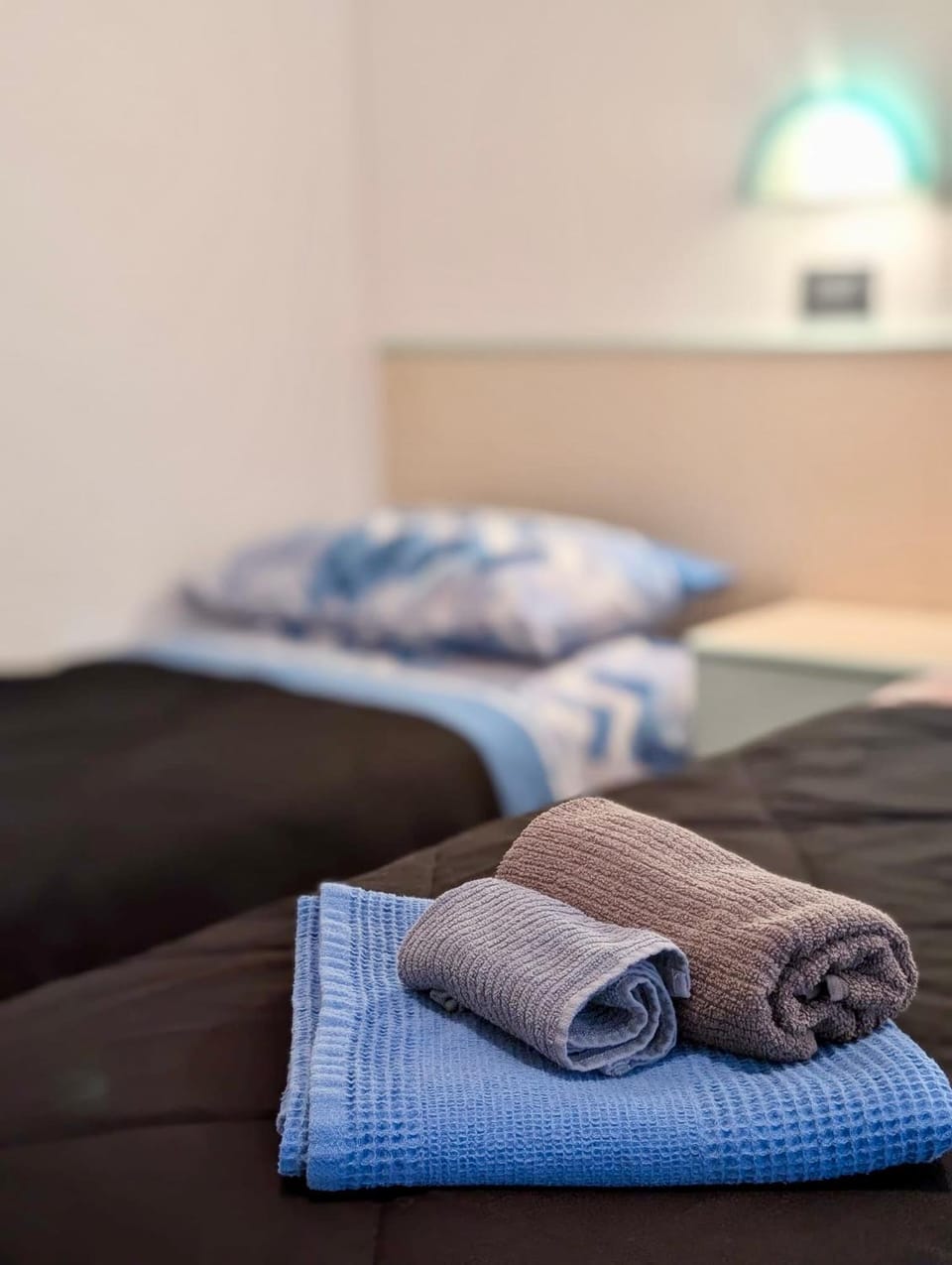 Bed, Photo of the whole room, Bedroom, towels