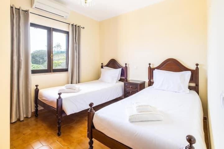 Villa Camila - Ideal location ten-min walk to Albufeira Marina Villa in Guia