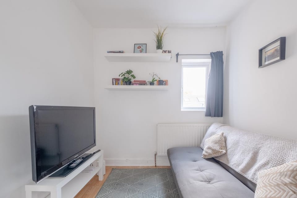 Stylish & Homely 1BD Flat - Walthamstow! Apartment in London