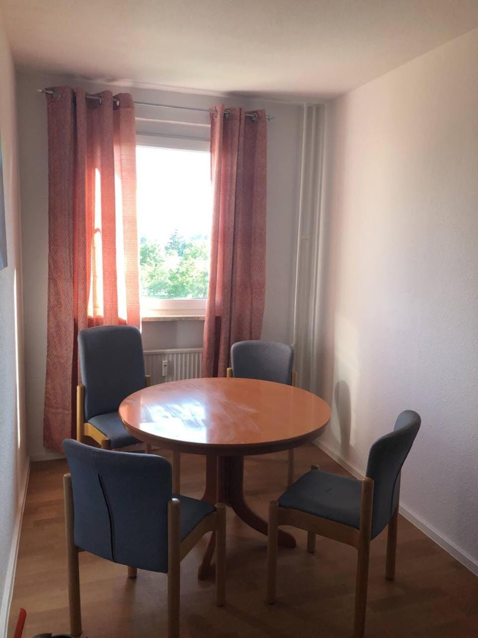 DKN - Ihr Zuhause auf Zeit in Halle - Vollmöbliert - Waschmaschine - Wlan - Nähe S-Bahn Apartment in Halle Saale