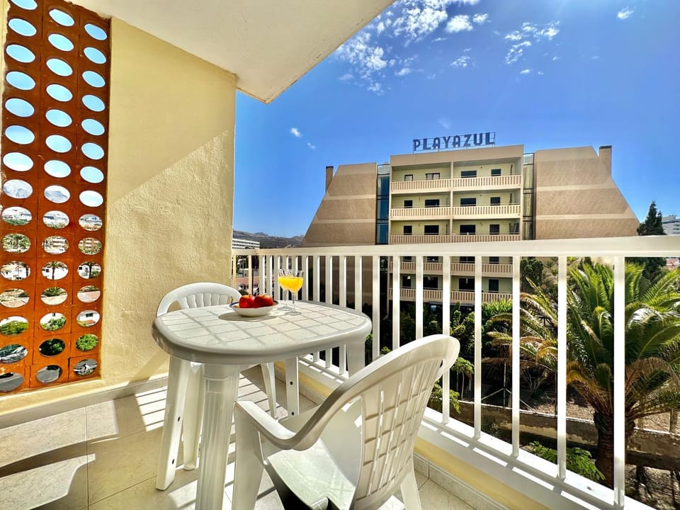 Balcony/Terrace, Dining area, Garden view