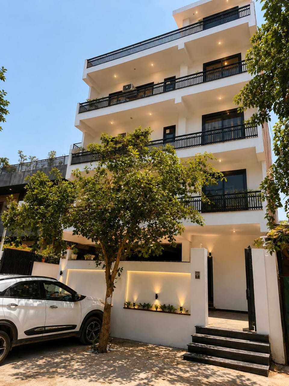 Property building, Day, Parking