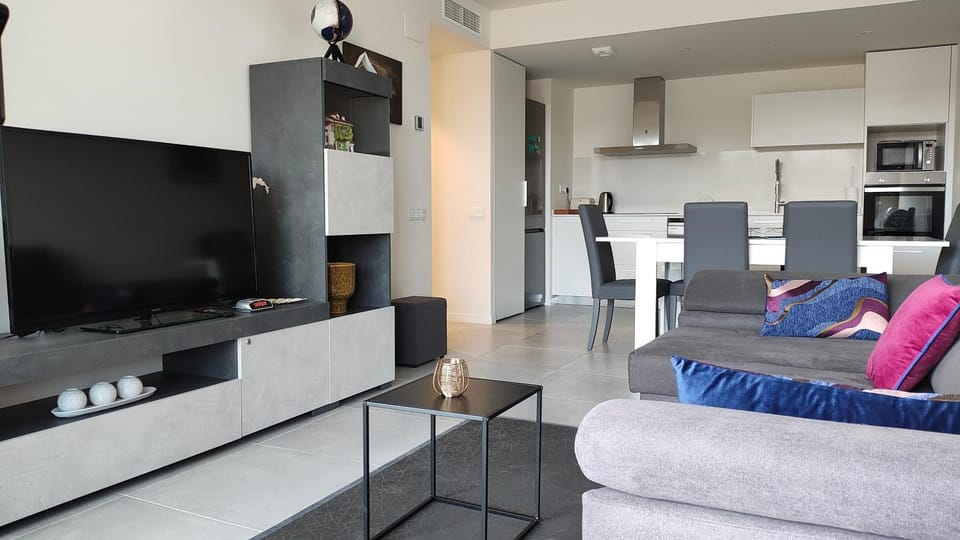 TV and multimedia, Living room, air conditioner