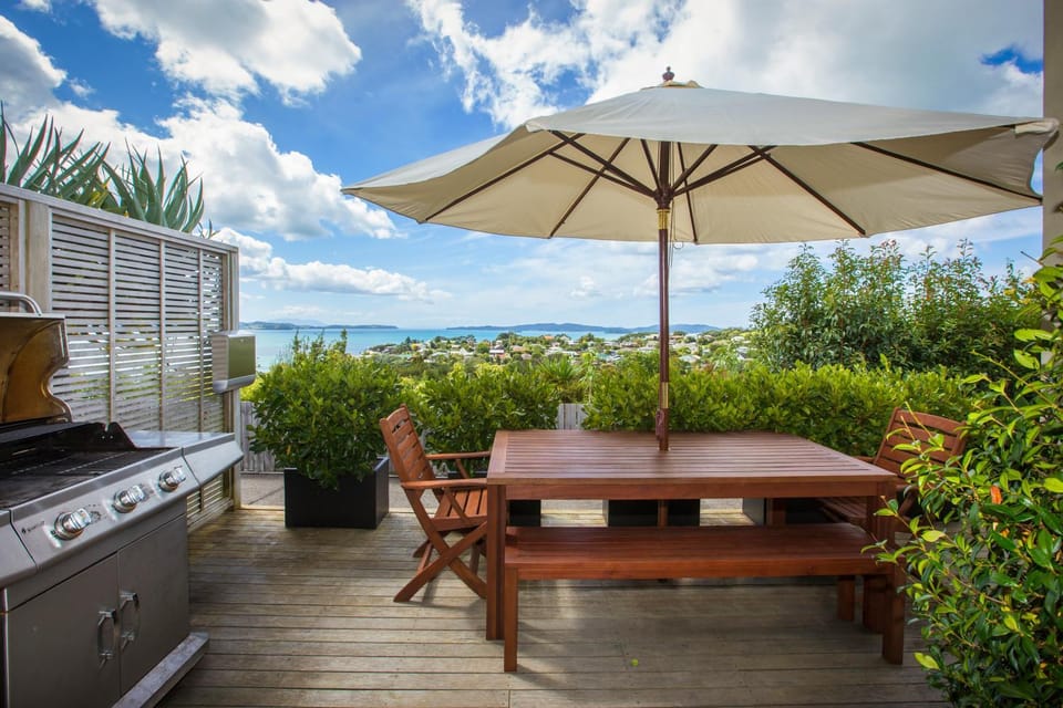 Patio, Patio, Natural landscape, BBQ facilities, BBQ facilities, Balcony/Terrace, Balcony/Terrace, Seating area, Dining area, Sea view