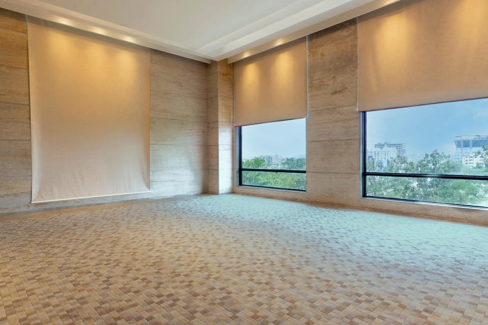 Business facilities, Banquet/Function facilities, Decorative detail, Evening entertainment, Meeting/conference room, Area and facilities