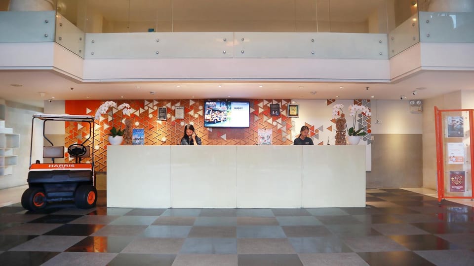 Lobby or reception, shuttle