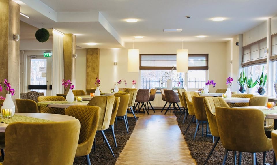 Communal lounge/ TV room, Lounge or bar