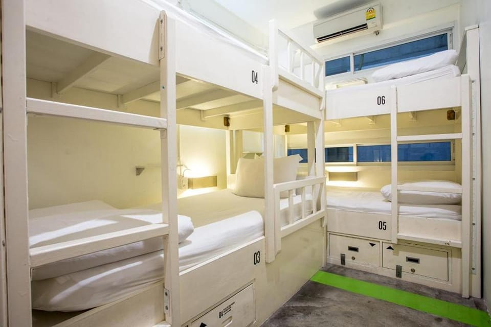 Bed, Photo of the whole room, Bedroom, bunk bed