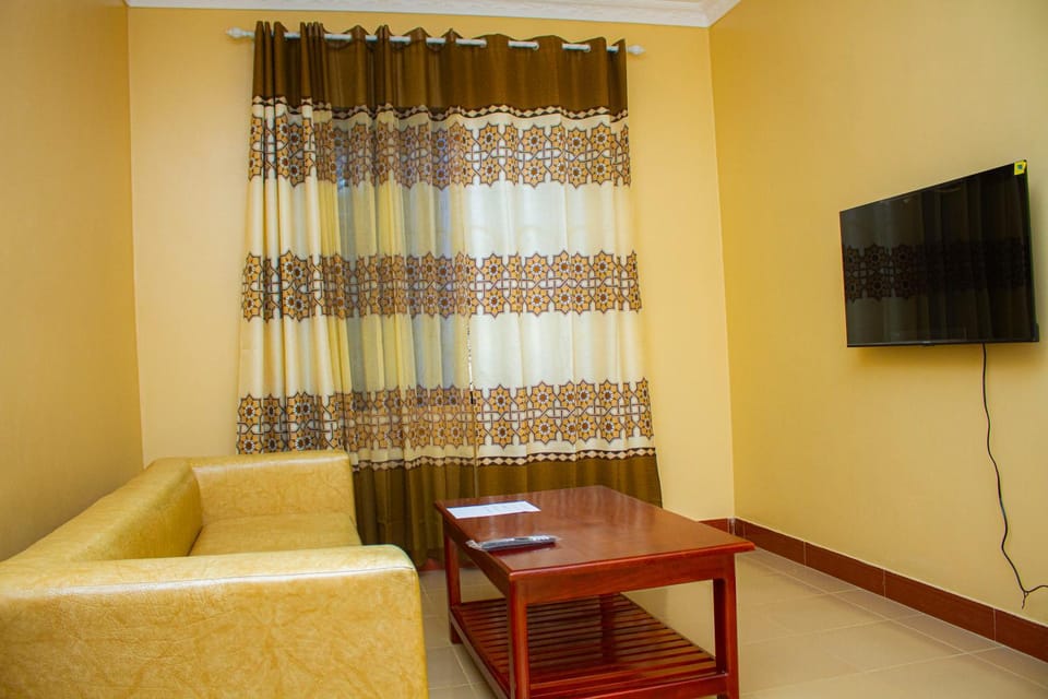Communal lounge/ TV room, Living room, Seating area, hair dresser