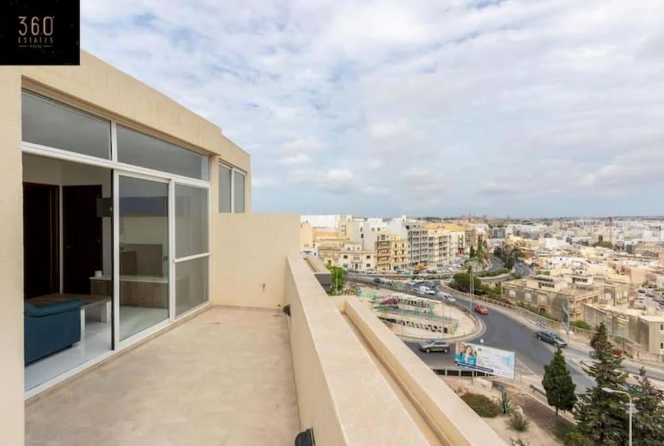 Property building, Day, View (from property/room), Balcony/Terrace, City view, Sea view