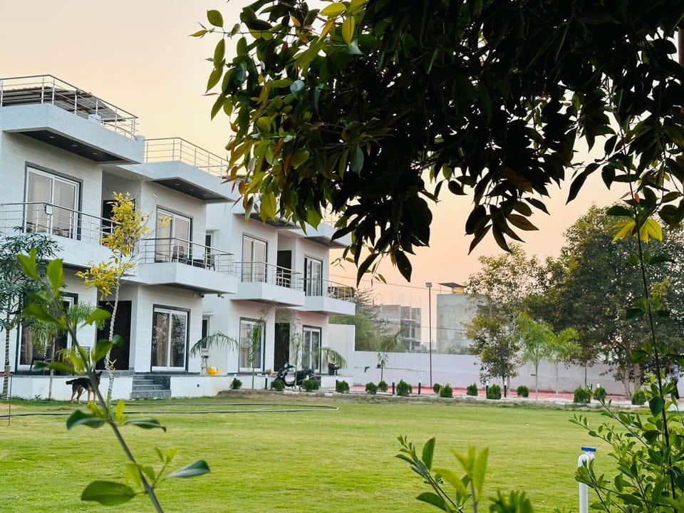 Property building, Garden view