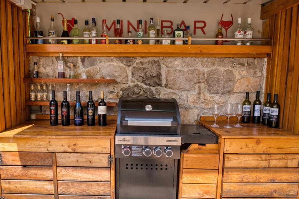 BBQ facilities, minibar