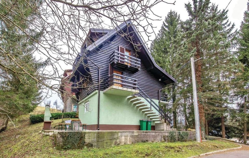 Property building, Garden view