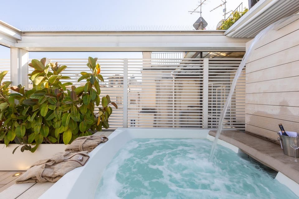 Hot Tub, Hot Tub